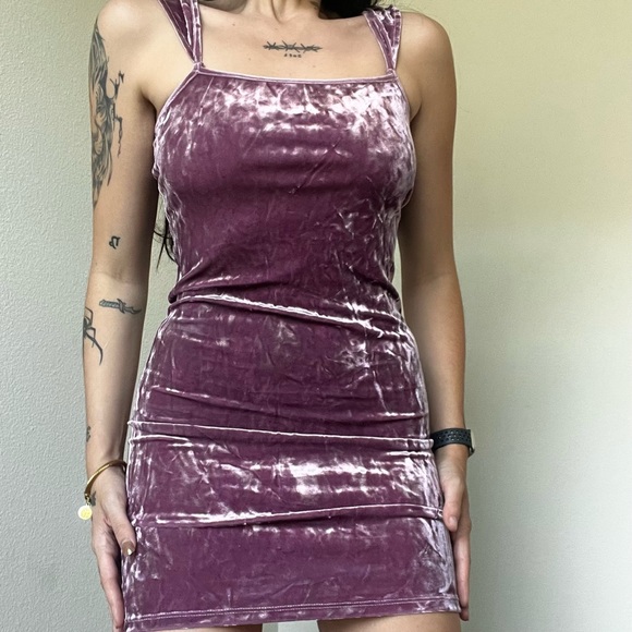 pink velvet ‘don’t ask why’ dress - Picture 2 of 7
